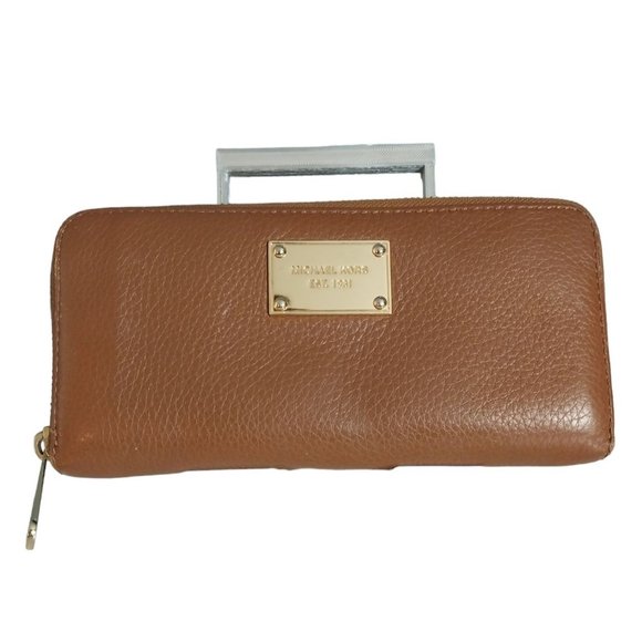 Michael Kors Handbags - Michael Kors Jet Set Brown Pebble Leather Zip Around Wallet